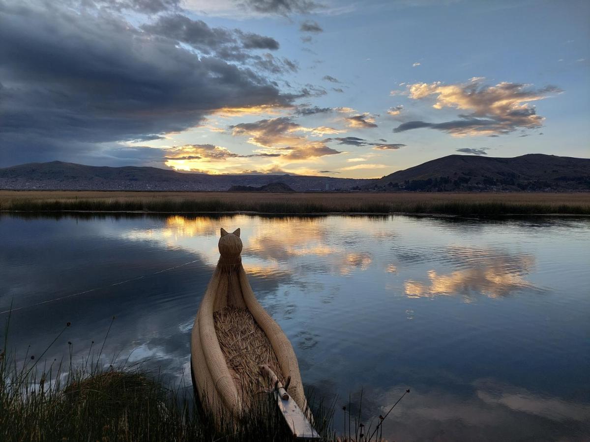 Uros Lodge Peru Puno Exteriör bild