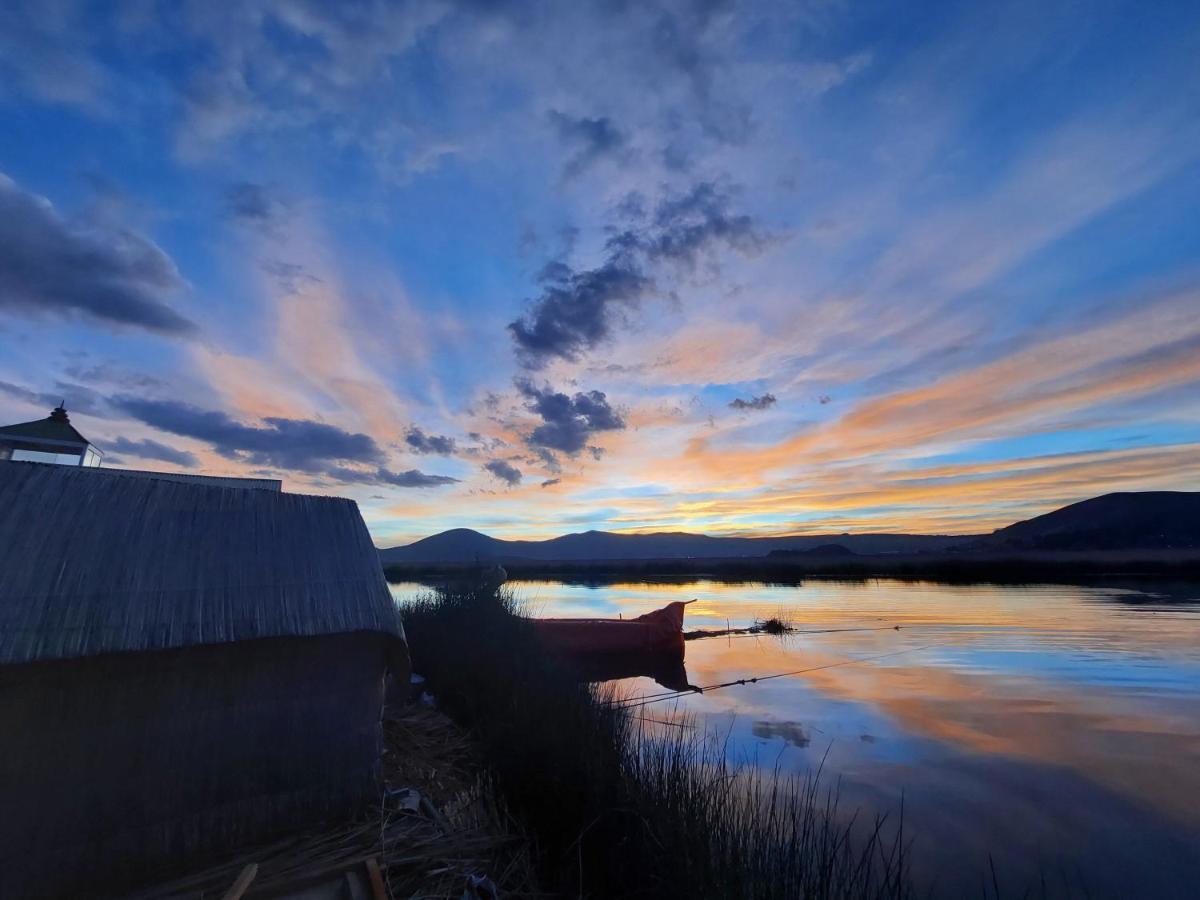 Uros Lodge Peru Puno Exteriör bild