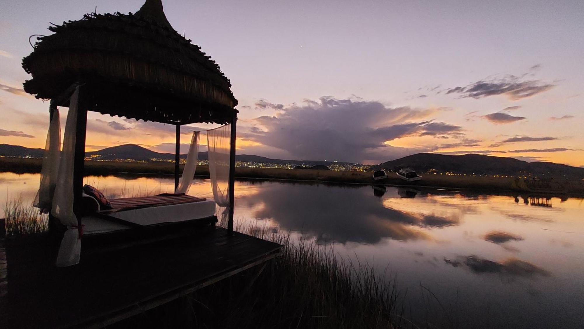 Uros Lodge Peru Puno Exteriör bild