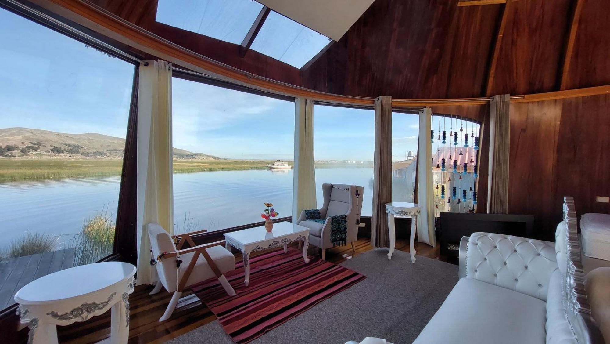 Uros Lodge Peru Puno Exteriör bild
