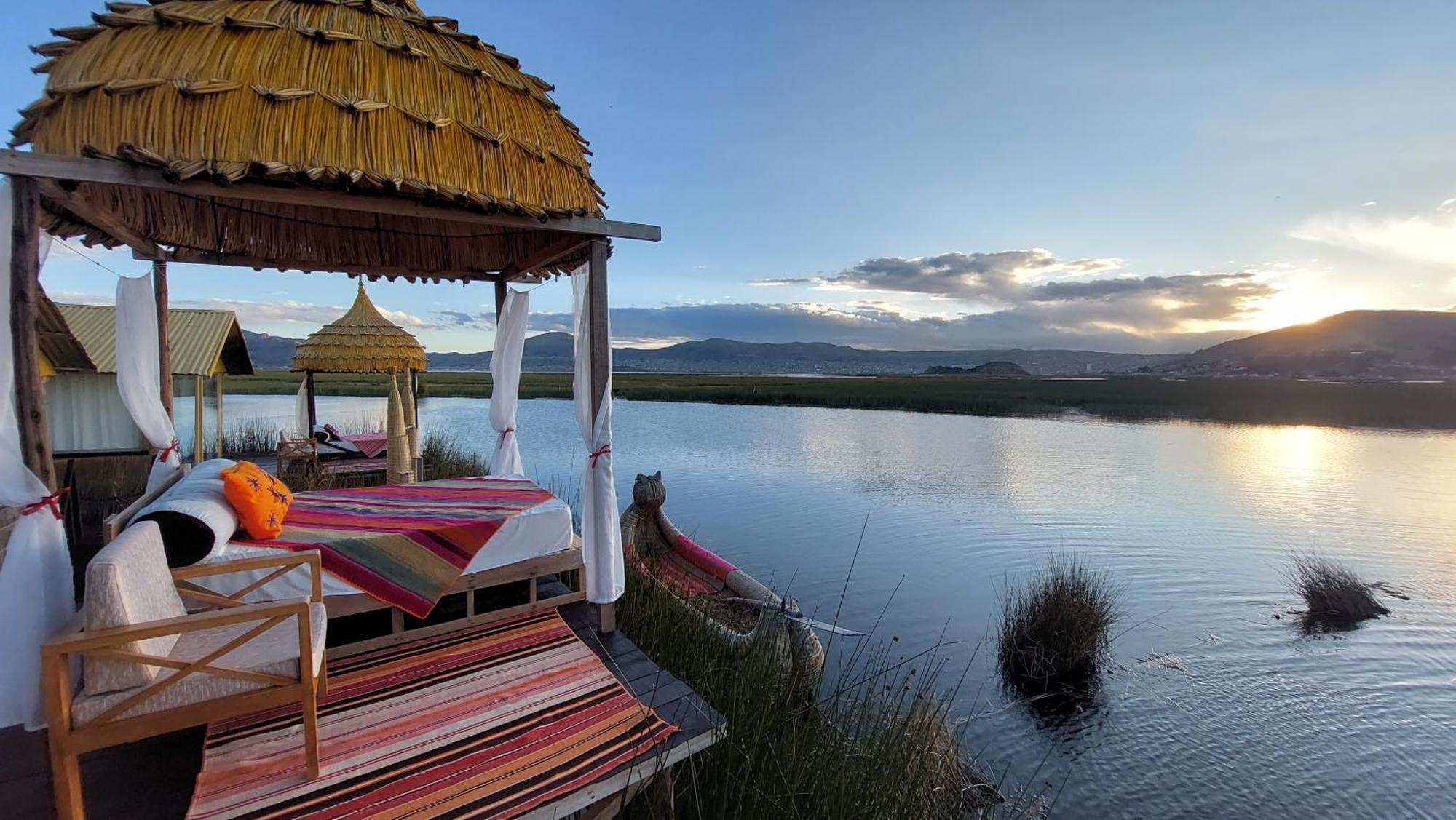 Uros Lodge Peru Puno Exteriör bild