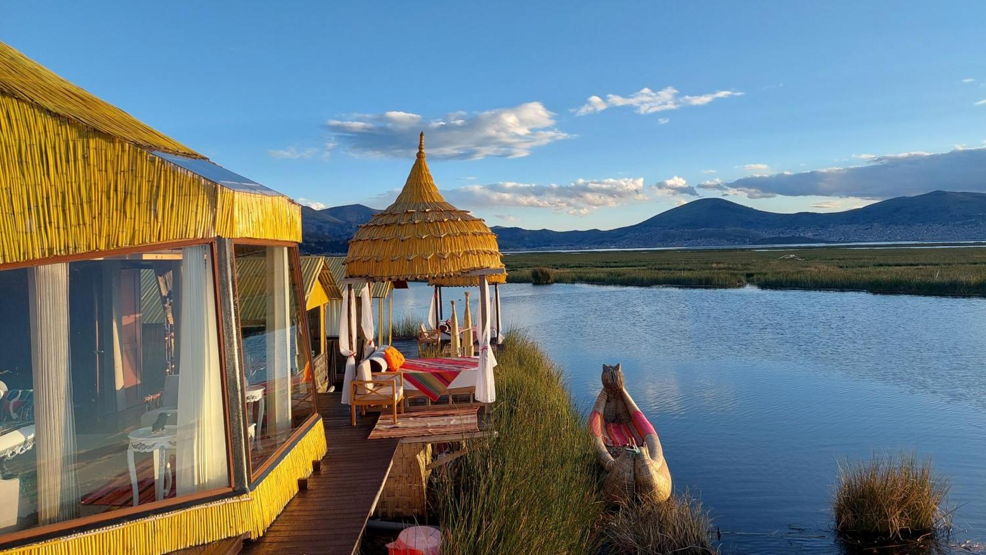 Uros Lodge Peru Puno Exteriör bild